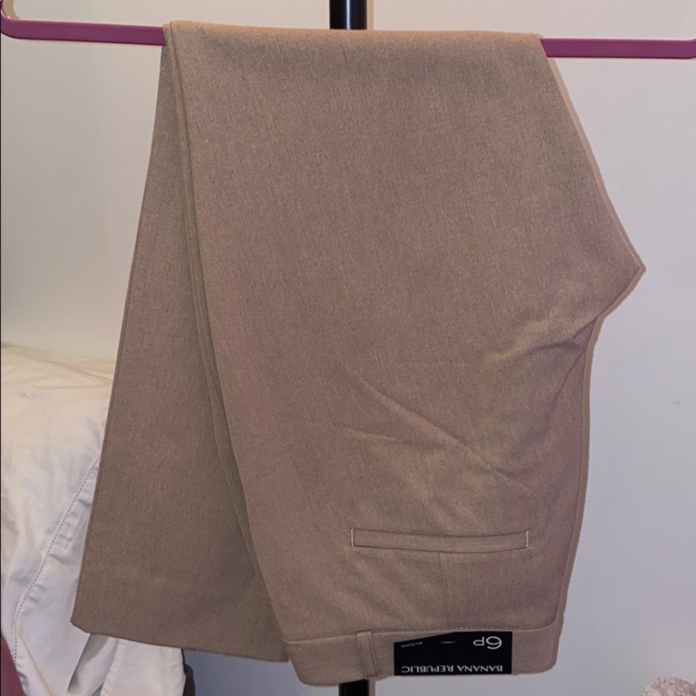 NWT - Banana Republic beige dress pants